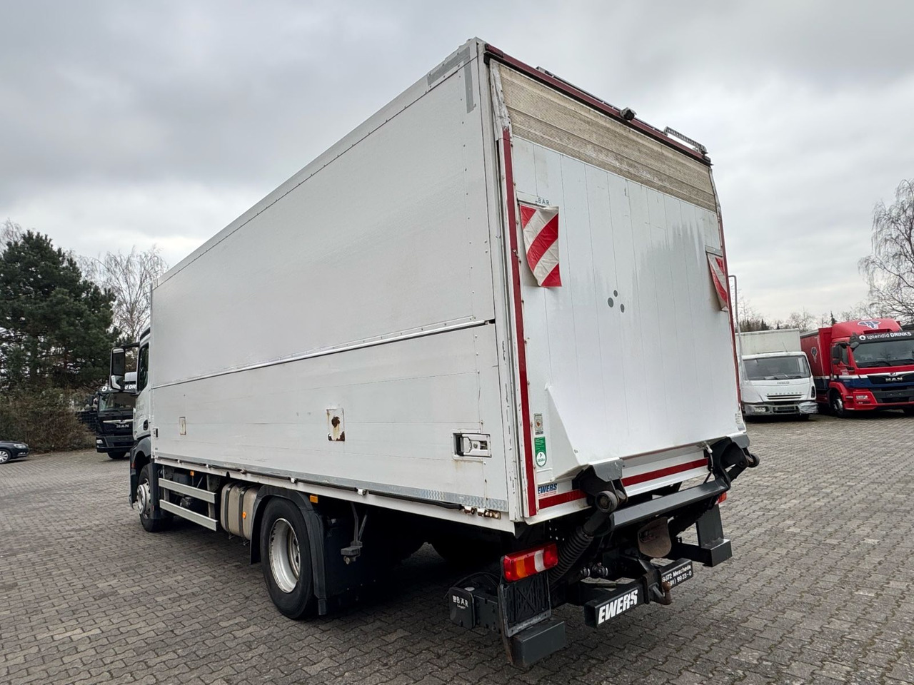 Mercedes-Benz Antos 1836L/4x2/2t.LBW/2xAHK/aus.1Hand/16.Pal. - Camion pour le transport de boissons: photos 5 Mercedes-Benz Antos 1836L/4x2/2t.LBW/2xAHK/aus.1Hand/16.Pal. - Camion pour le transport de boissons: photos 5