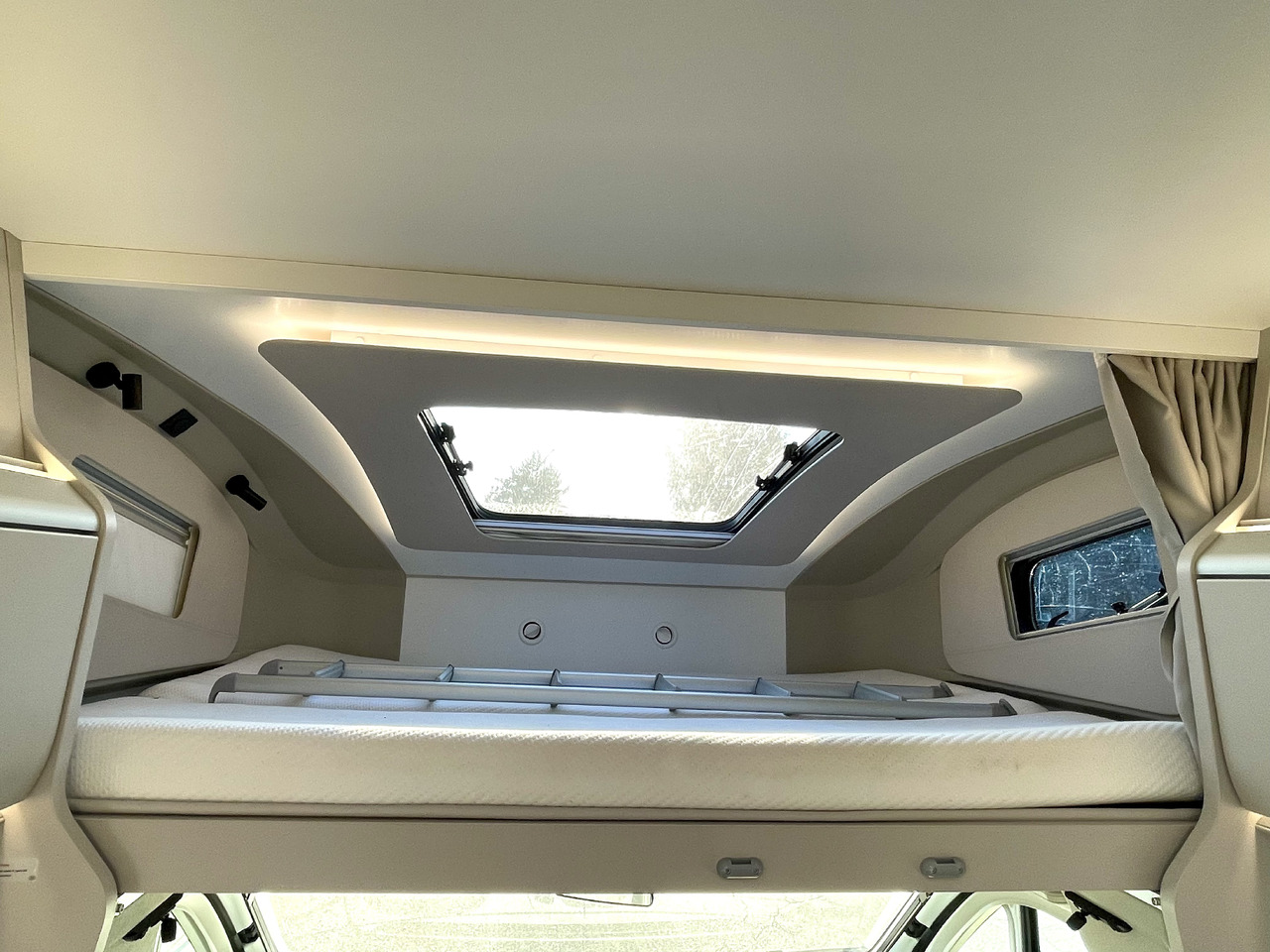 Camping-car capucine ADRIA Coral XL 650 DK: photos 11