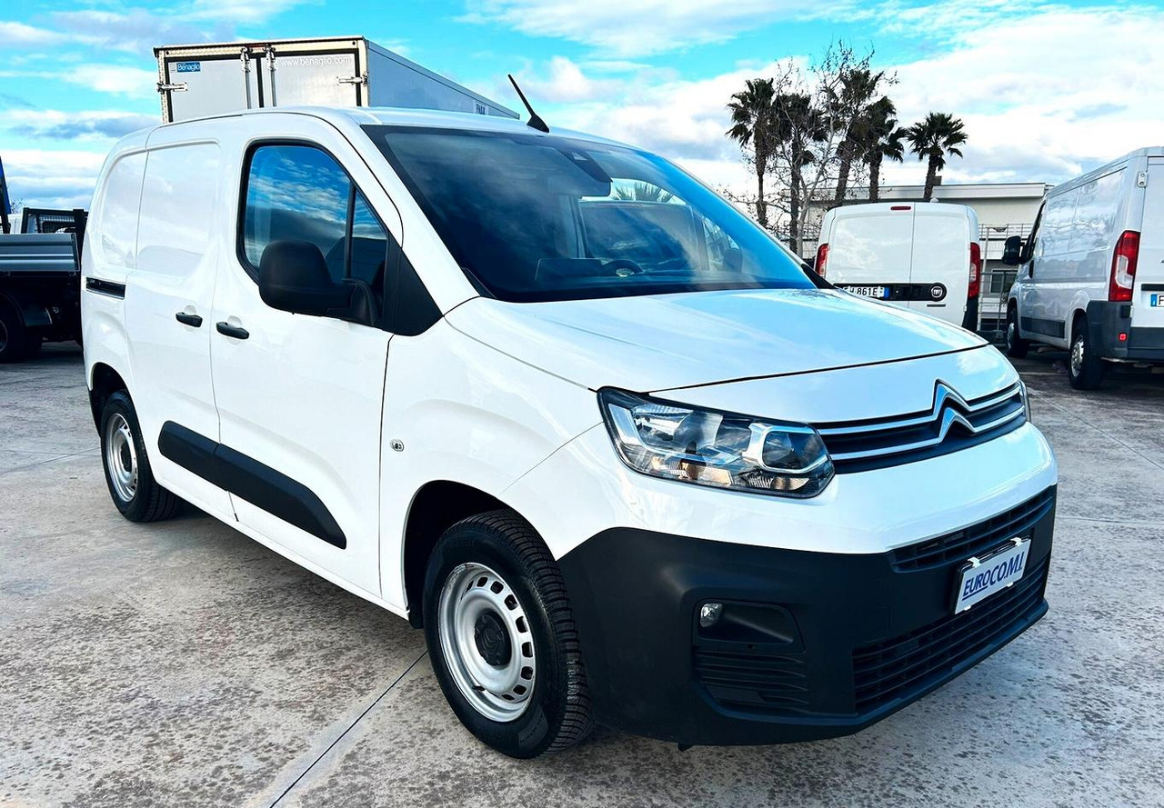 Citroen Berligno 1.6 HDi 100 cv 3 posti - Fourgonnette: photos 3 Citroen Berligno 1.6 HDi 100 cv 3 posti - Fourgonnette: photos 3