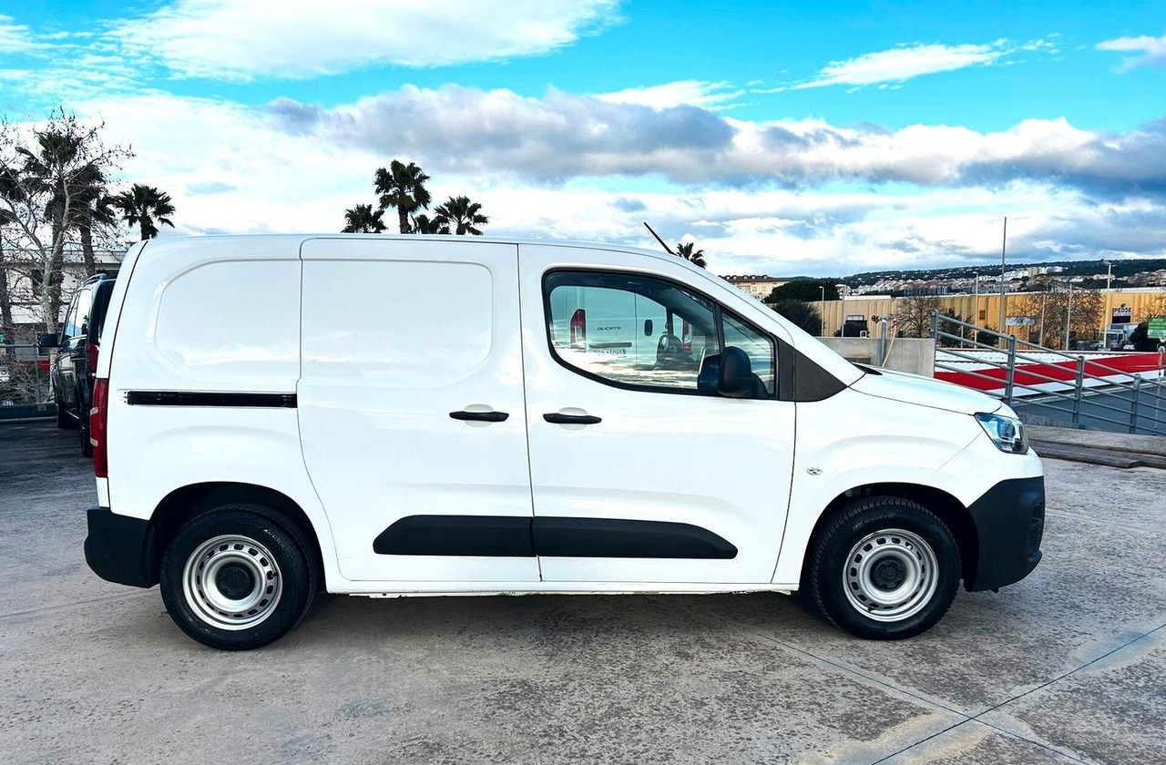 Citroen Berligno 1.6 HDi 100 cv 3 posti - Fourgonnette: photos 4 Citroen Berligno 1.6 HDi 100 cv 3 posti - Fourgonnette: photos 4