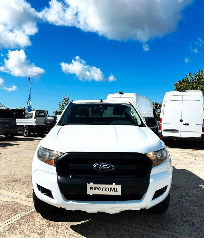 Ford Ranger 2.2 160 cv XL Supercab 4 posti 4wd gan - Pick-up: photos 2 Ford Ranger 2.2 160 cv XL Supercab 4 posti 4wd gan - Pick-up: photos 2