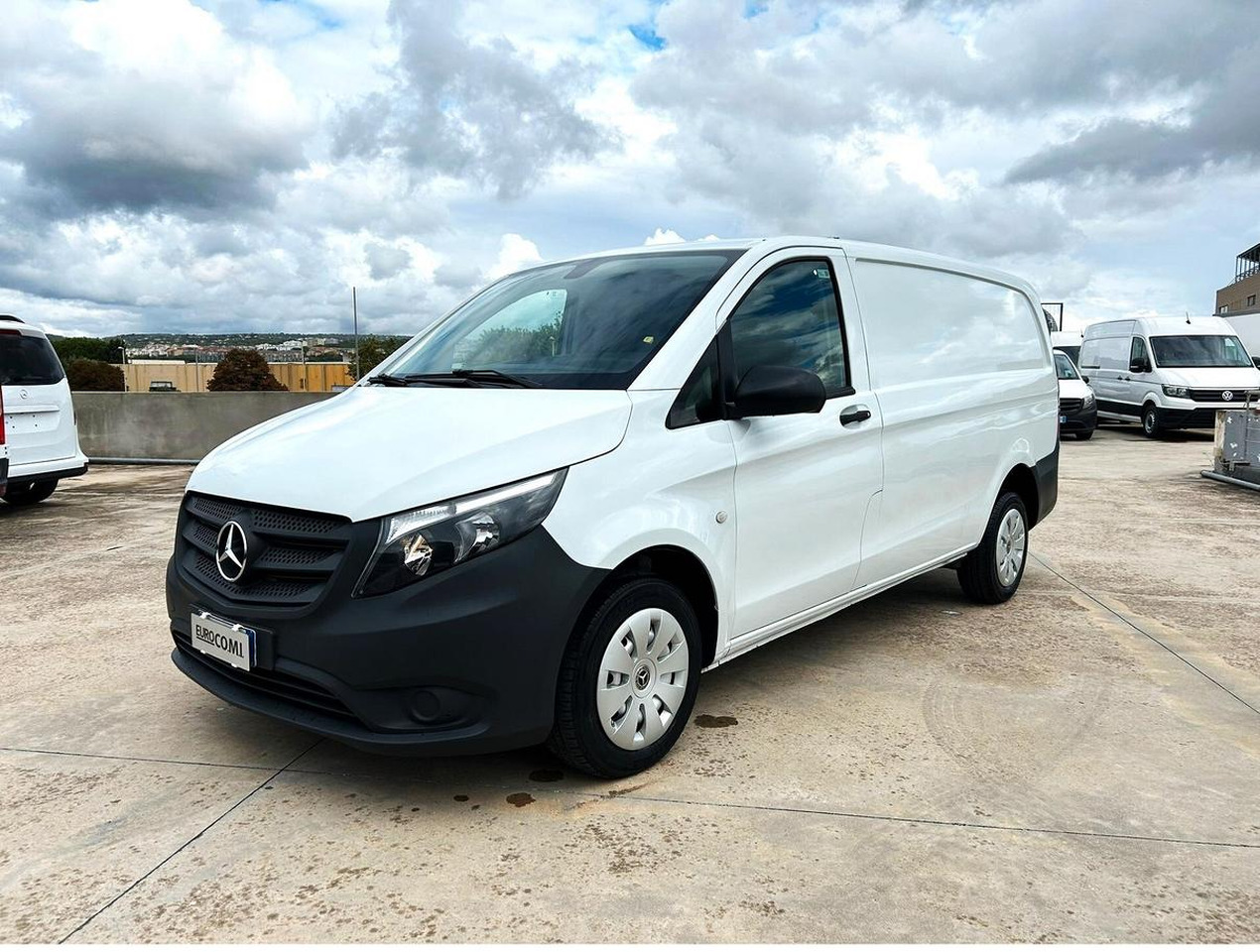 Mercedes Benz Vito 111 Furgone Long - Fourgon utilitaire: photos 1 Mercedes Benz Vito 111 Furgone Long - Fourgon utilitaire: photos 1