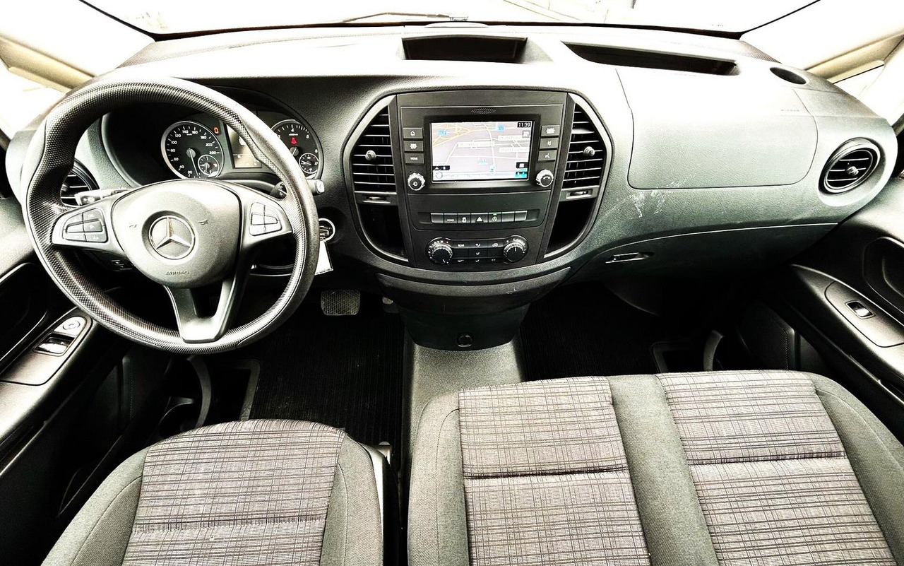 Voiture Mercedes-benz Vito 2.0 116 CDI PC-SL Tourer Pro Lo: photos 10