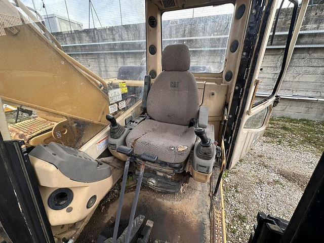 Pelle Caterpillar 318B: photos 9