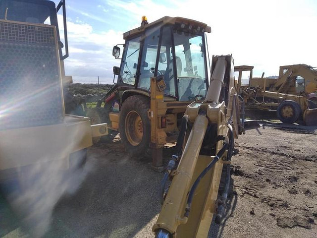 Caterpillar 432D - Tractopelle: photos 3 Caterpillar 432D - Tractopelle: photos 3