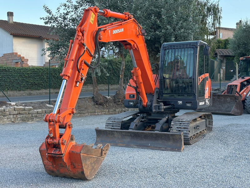 Doosan SOLAR 75V - Pelle: photos 1 Doosan SOLAR 75V - Pelle: photos 1