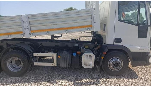 Iveco EUROCARGO 75E14 - Utilitaire benne: photos 5 Iveco EUROCARGO 75E14 - Utilitaire benne: photos 5