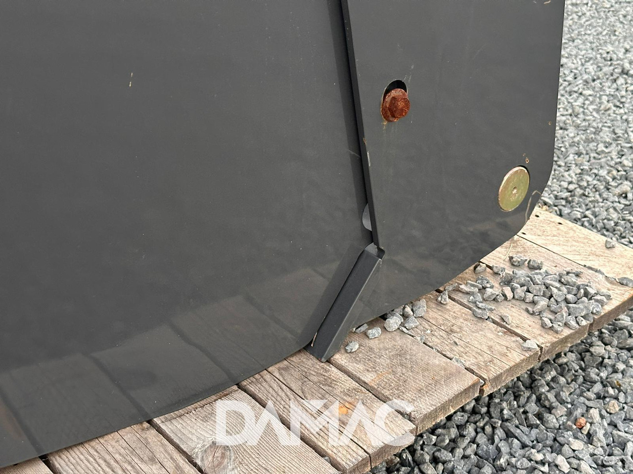 NEW HOLLAND 220 - Godet pour chargeur: photos 5 NEW HOLLAND 220 - Godet pour chargeur: photos 5