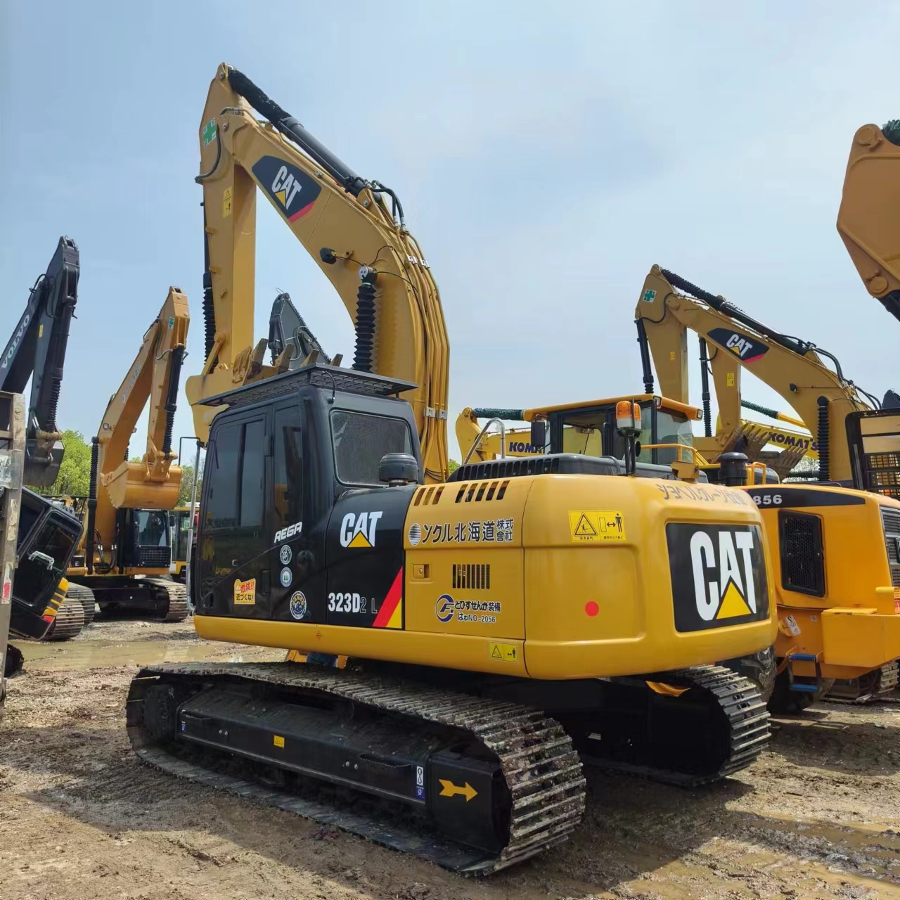 CATERPILLAR 323D2L - Pelle sur chenille: photos 2 CATERPILLAR 323D2L - Pelle sur chenille: photos 2