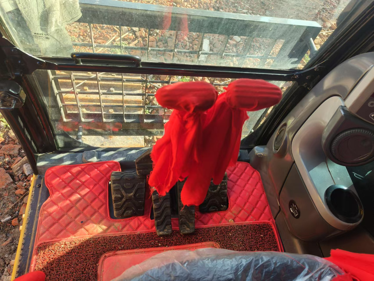 Pelle sur chenille CATERPILLAR 330D: photos 9