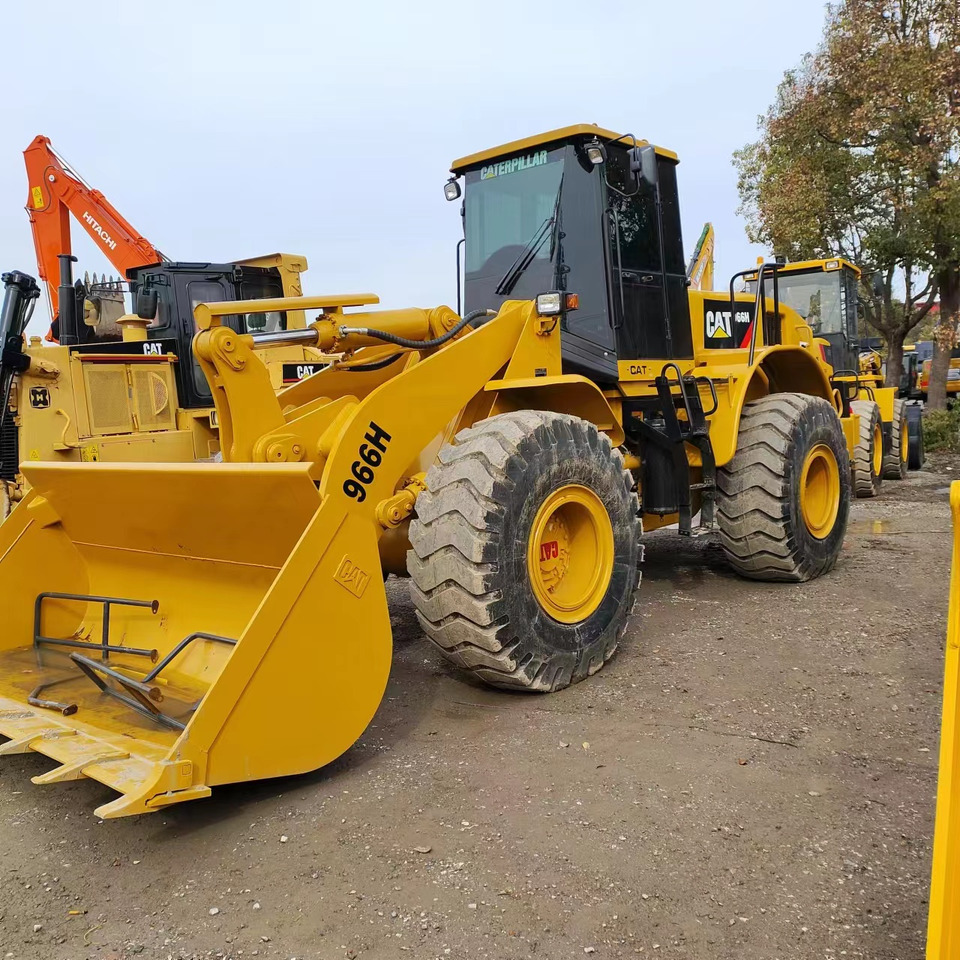 CATERPILLAR 966H - Chargeuse sur pneus: photos 5 CATERPILLAR 966H - Chargeuse sur pneus: photos 5