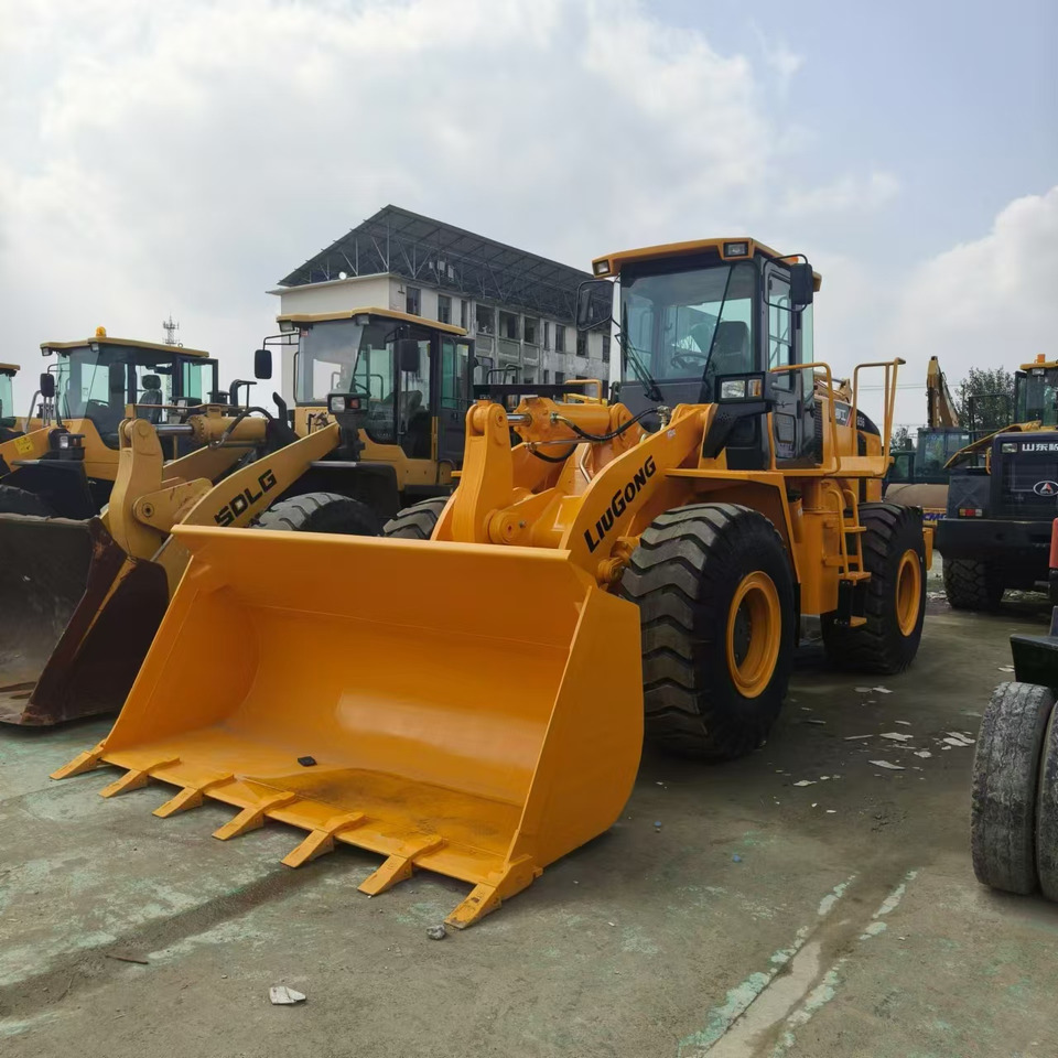 LIUGONG CLG856 - Chargeuse sur pneus: photos 2 LIUGONG CLG856 - Chargeuse sur pneus: photos 2