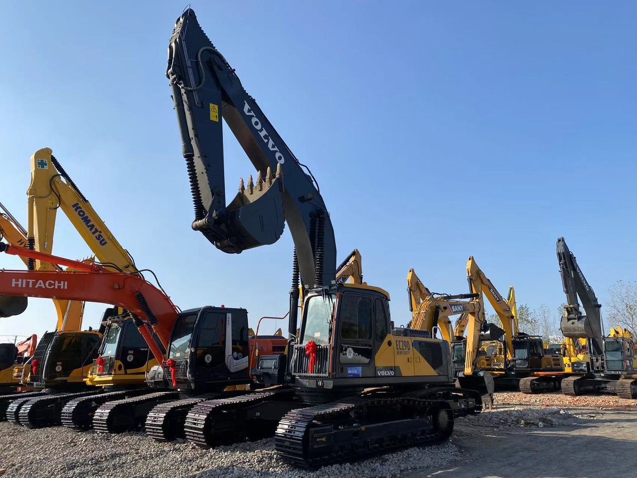 VOLVO EC290 - Pelle sur chenille: photos 5 VOLVO EC290 - Pelle sur chenille: photos 5