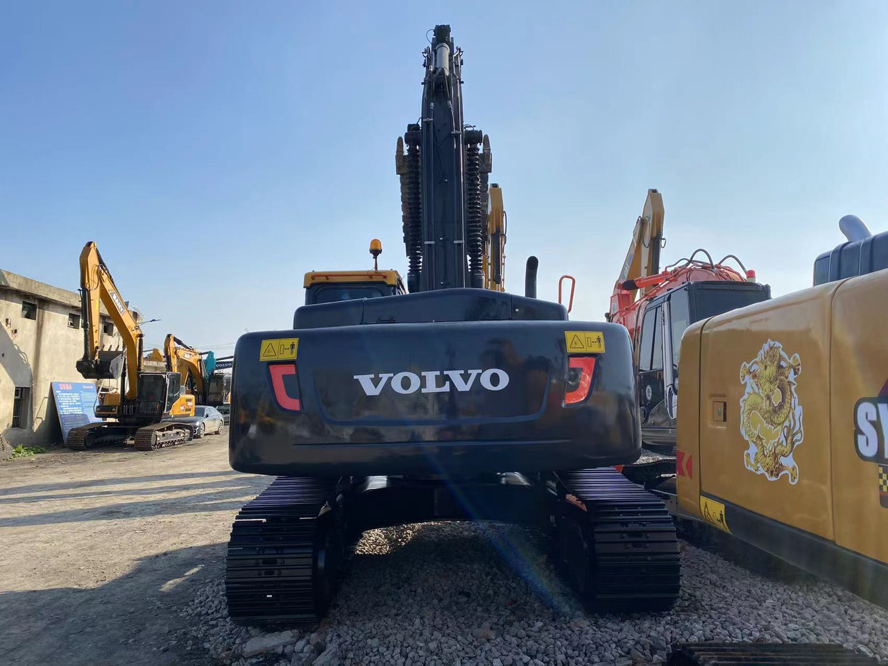 VOLVO EC290 - Pelle sur chenille: photos 2 VOLVO EC290 - Pelle sur chenille: photos 2
