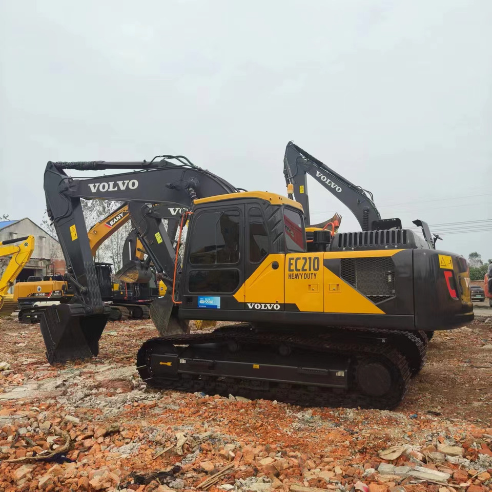 Volvo EC210 - Pelle sur chenille: photos 1 Volvo EC210 - Pelle sur chenille: photos 1