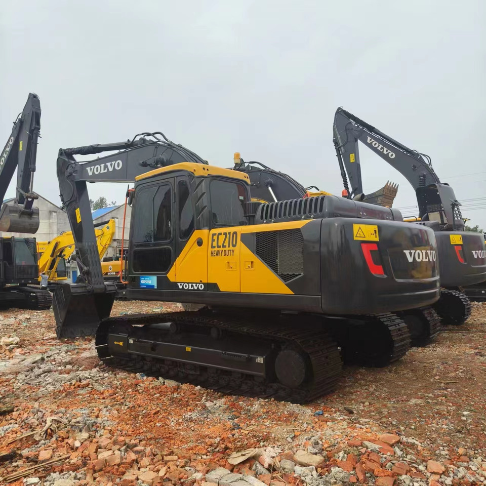 Volvo EC210 - Pelle sur chenille: photos 4 Volvo EC210 - Pelle sur chenille: photos 4
