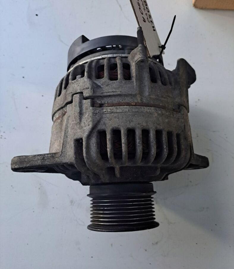 Bosch ALTERNATOR ORYGINAŁ VOLVO FH 4 FM 4 D13K 150A 21257552 - Alternateur pour Camion: photos 1 Bosch ALTERNATOR ORYGINAŁ VOLVO FH 4 FM 4 D13K 150A 21257552 - Alternateur pour Camion: photos 1
