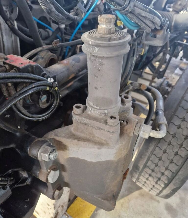 Bosch Renault VOLVO FH 4 RENAULT GAMA RANGE T truck - Boîtier de direction pour Camion: photos 2 Bosch Renault VOLVO FH 4 RENAULT GAMA RANGE T truck - Boîtier de direction pour Camion: photos 2