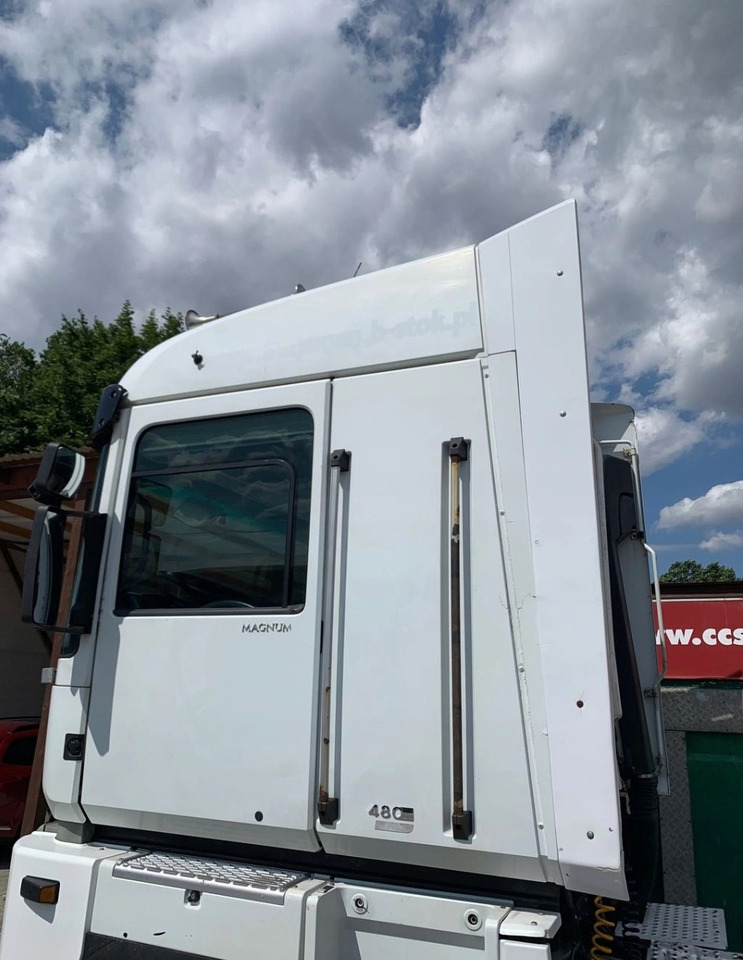 KOMPLETNA RENAULT MAGNUM DXI LFT VEGA RENAULT OE - Cabine: photos 5 KOMPLETNA RENAULT MAGNUM DXI LFT VEGA RENAULT OE - Cabine: photos 5
