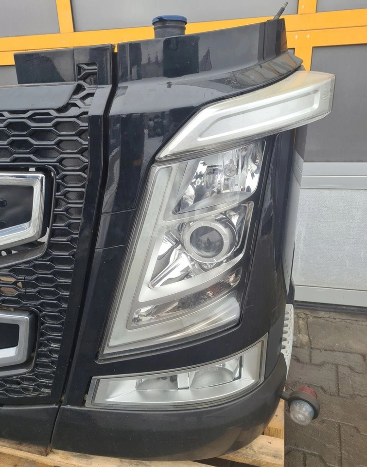 Pare-chocs KOMPLETNY PRZÓD LAMPA XENON ATRAPA GRILL ZDERZAK VOLVO FH 4 FH 16 EURO 6: photos 9