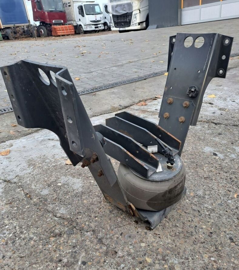 MECHANIZM OSI PODNOSZONEJ Renault GAMA T DXI - Suspension pour Camion: photos 1 MECHANIZM OSI PODNOSZONEJ Renault GAMA T DXI - Suspension pour Camion: photos 1