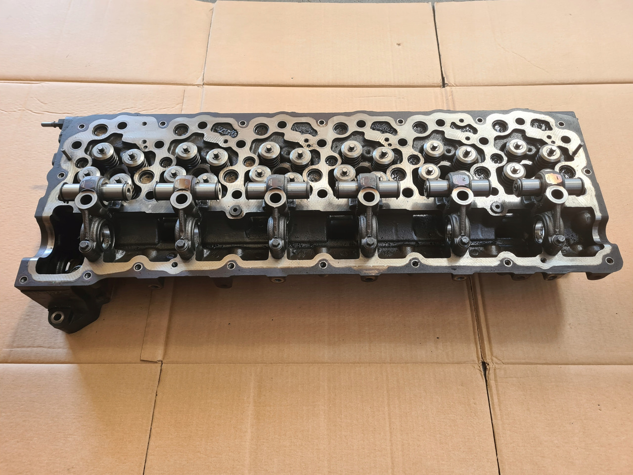 RENAULT GŁOWICA SILNIKA RENAULT GAMA D WIDE DTI 8 VOLVO FL FE D8K - Culasse: photos 1 RENAULT GŁOWICA SILNIKA RENAULT GAMA D WIDE DTI 8 VOLVO FL FE D8K - Culasse: photos 1