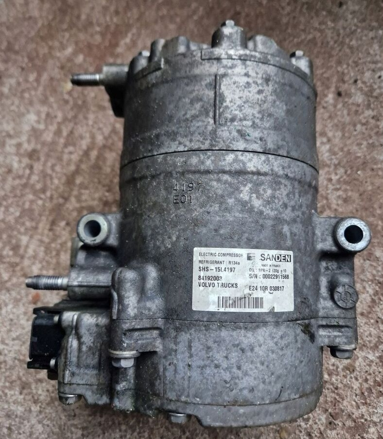 Sanden SPRĘŻARKA KOMPRESOR KLIMATYZACJI POSTOJOWEJ VOLVO FH 4 FM 4 84192003 - Compresseur de climatisation pour Camion: photos 2 Sanden SPRĘŻARKA KOMPRESOR KLIMATYZACJI POSTOJOWEJ VOLVO FH 4 FM 4 84192003 - Compresseur de climatisation pour Camion: photos 2