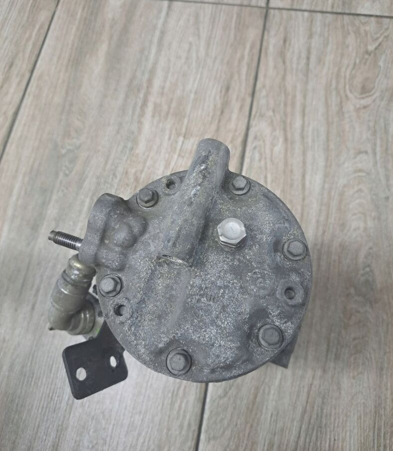 Sanden SPRĘŻARKA KOMPRESOR KLIMATYZACJI VOLVO FH 4 FMX 84176798 - Compresseur de climatisation pour Camion: photos 5 Sanden SPRĘŻARKA KOMPRESOR KLIMATYZACJI VOLVO FH 4 FMX 84176798 - Compresseur de climatisation pour Camion: photos 5