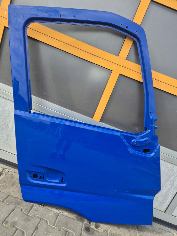 VOLVO DRZWI GOŁE PRAWE VOLVO FM 5 FMX 5 - Portière et pièces pour Camion: photos 1 VOLVO DRZWI GOŁE PRAWE VOLVO FM 5 FMX 5 - Portière et pièces pour Camion: photos 1