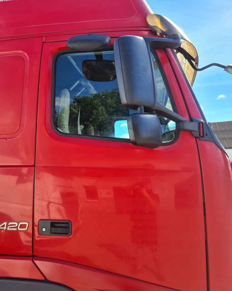 VOLVO DRZWI KOMPLETNE PRAWE VOLVO FH 13 LIFT EURO 5 - Portière et pièces pour Camion: photos 1 VOLVO DRZWI KOMPLETNE PRAWE VOLVO FH 13 LIFT EURO 5 - Portière et pièces pour Camion: photos 1
