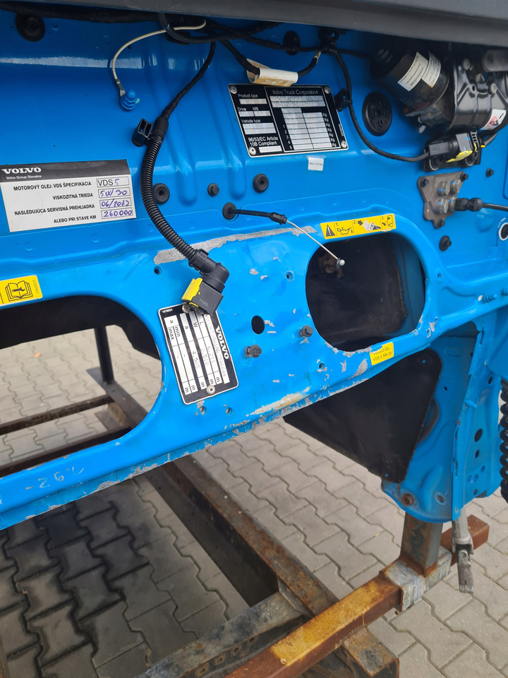 Cabine pour Camion à rideaux coulissants VOLVO KABINA KOMPLETNA VOLVO FH 5 EURO 6 I-SAVE GLOBETROTTER: photos 6