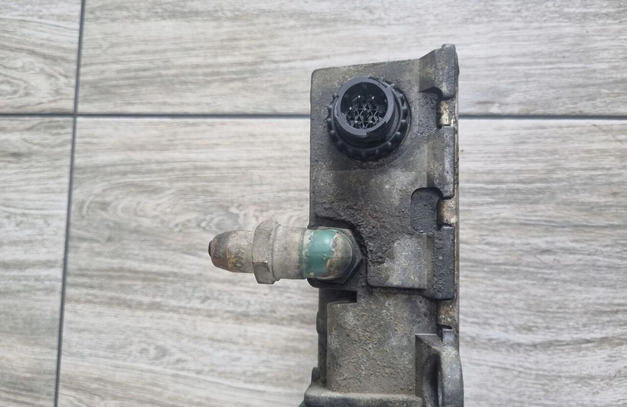 VOLVO ZAWÓR HAMULCA GÓRSKIEGO GÓRSKI VOLVO FH 16 D16E - Valve de frein pour Camion: photos 4 VOLVO ZAWÓR HAMULCA GÓRSKIEGO GÓRSKI VOLVO FH 16 D16E - Valve de frein pour Camion: photos 4