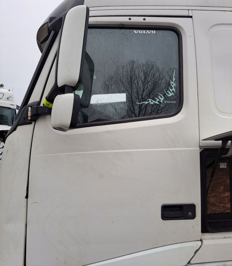 Volvo KOMPLETNE LIFT Volvo FH 13 - Portière et pièces pour Camion: photos 5 Volvo KOMPLETNE LIFT Volvo FH 13 - Portière et pièces pour Camion: photos 5
