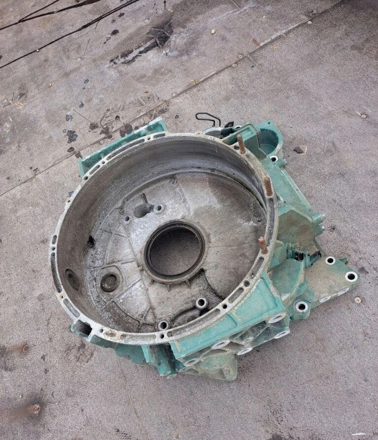 Volvo OBUDOWA SPRZĘGŁA KOŁA ZAMACHOWEGO FL D8K RENAULT GAMA D EURO 6. Volvo OE - Volant moteur pour Camion: photos 1 Volvo OBUDOWA SPRZĘGŁA KOŁA ZAMACHOWEGO FL D8K RENAULT GAMA D EURO 6. Volvo OE - Volant moteur pour Camion: photos 1