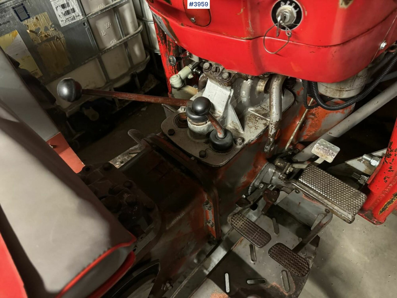 Tracteur agricole 1971 Massey Ferguson 135: photos 7