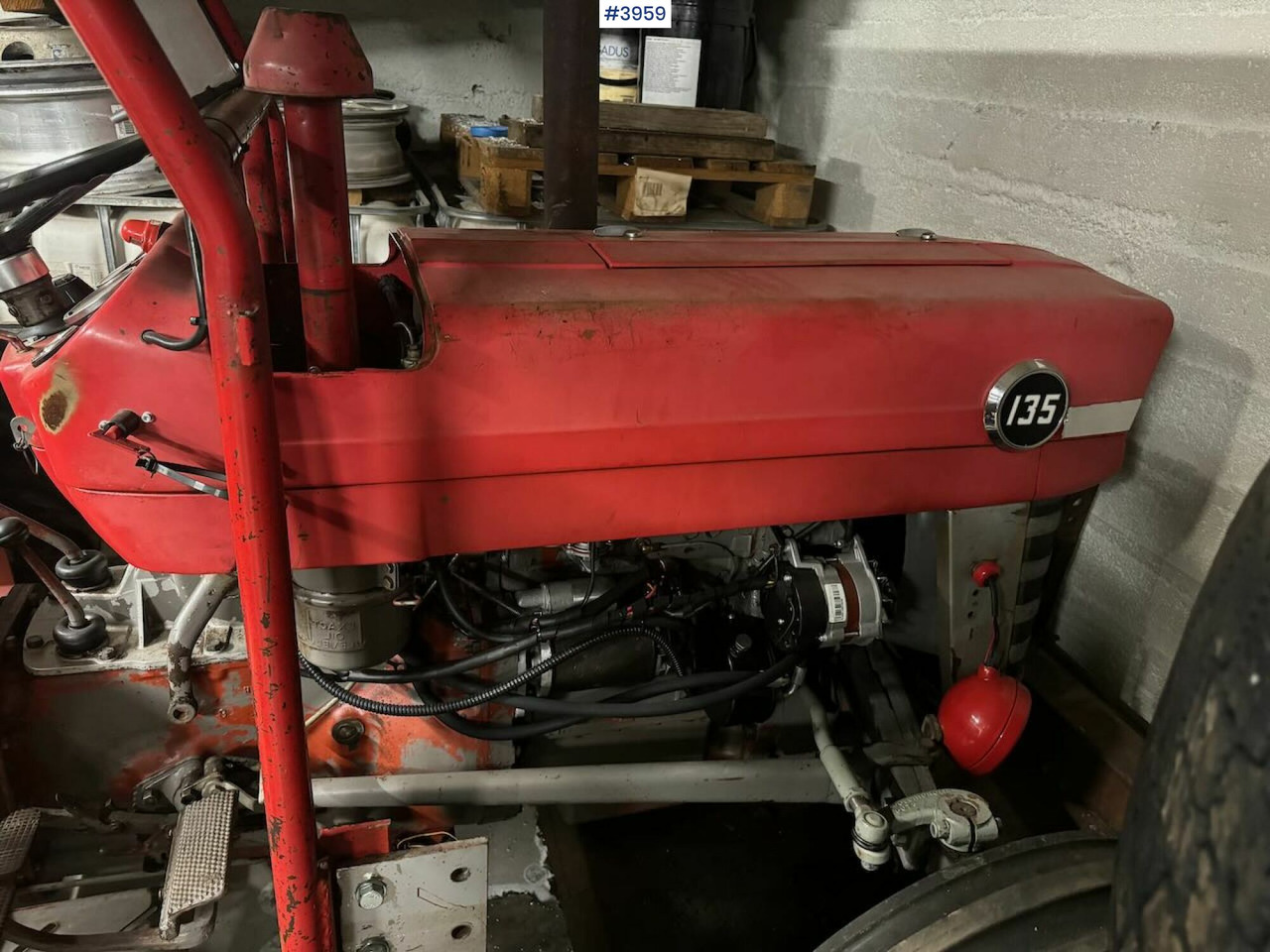 Tracteur agricole 1971 Massey Ferguson 135: photos 6