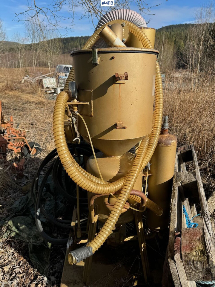 1979 Friedrich Goldmann sandblaster - Équipement de garage: photos 5 1979 Friedrich Goldmann sandblaster - Équipement de garage: photos 5