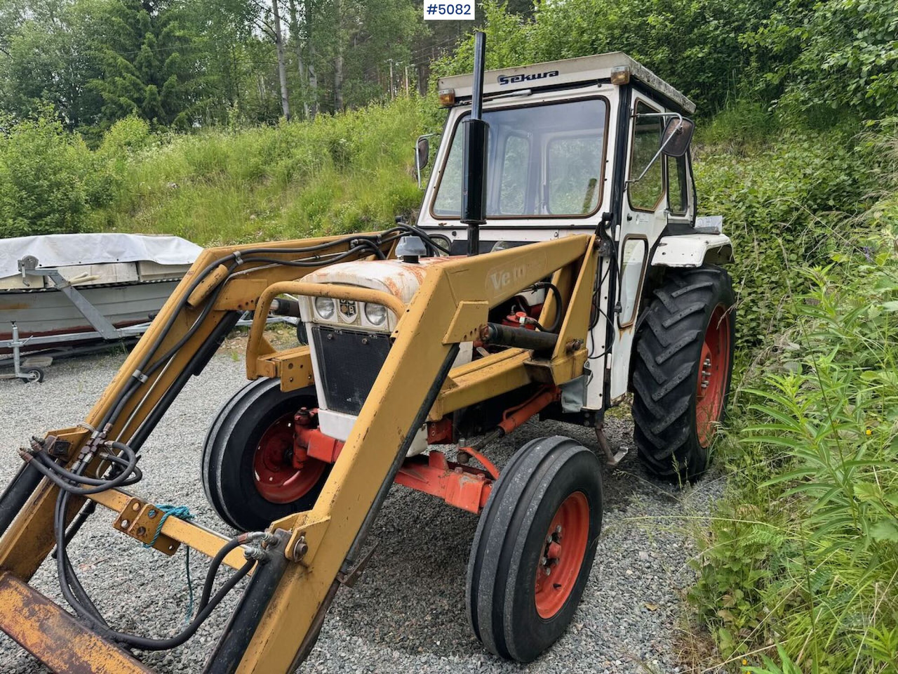 1980 David Brown 885 w/ front loader and bucket - Tracteur agricole: photos 2 1980 David Brown 885 w/ front loader and bucket - Tracteur agricole: photos 2