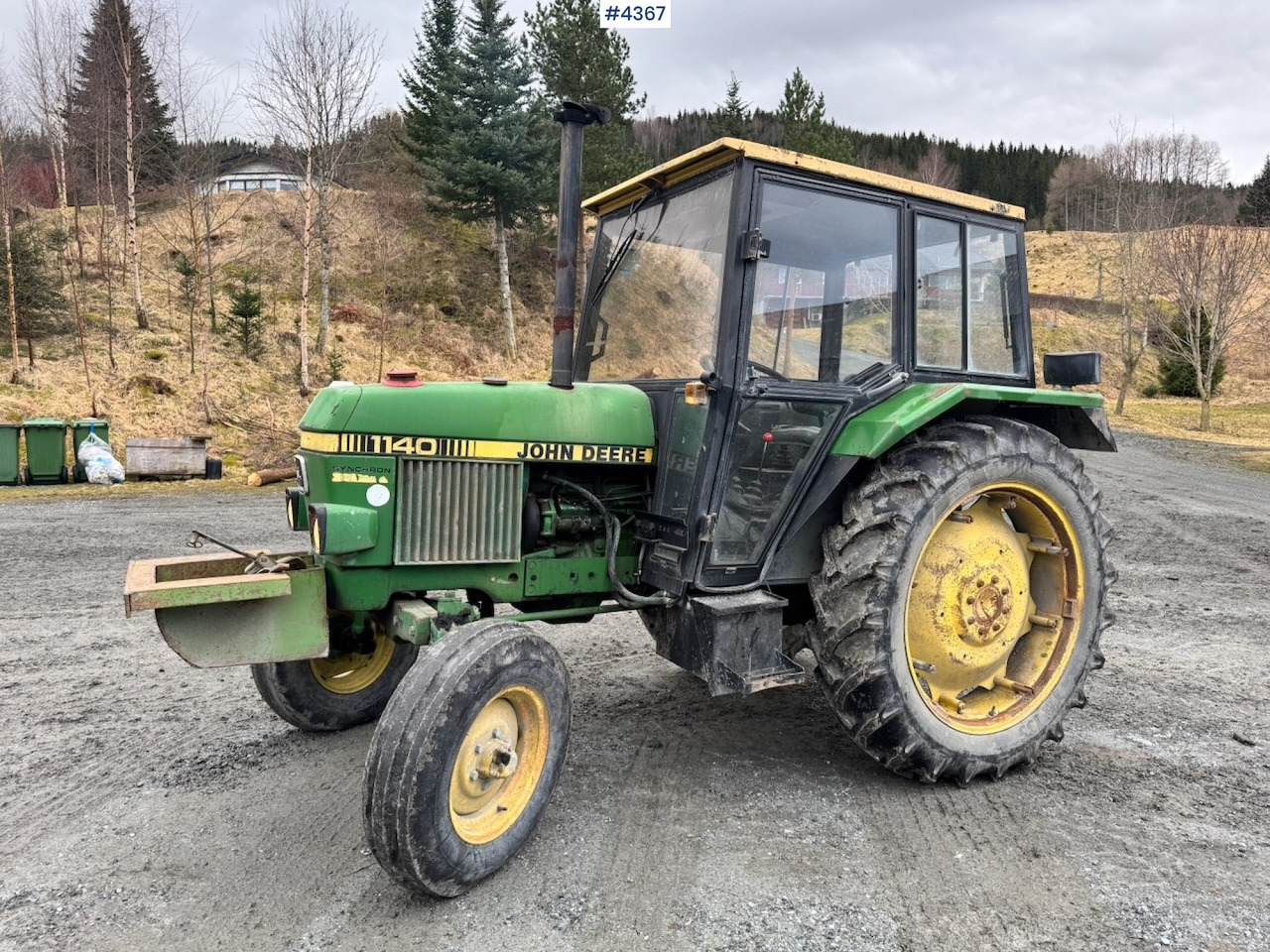 1982 John Deere 1140 4x2 Tractor w/ Twin Wheels and Chains. - Tracteur agricole: photos 1 1982 John Deere 1140 4x2 Tractor w/ Twin Wheels and Chains. - Tracteur agricole: photos 1