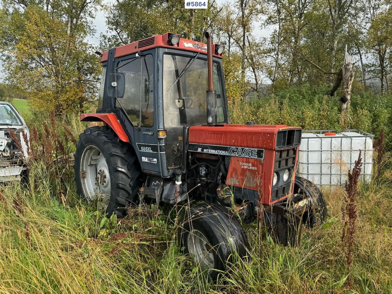 Tracteur agricole 1985 Case 685 XL. Repair object.: photos 1