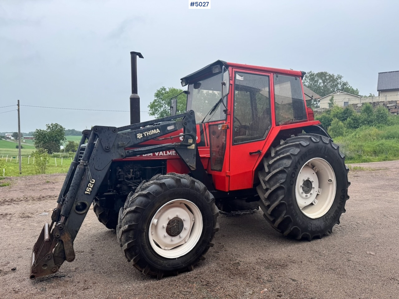 1985 Volvo Valmet 805 Turbo 4x4 w/ Front loader - Tracteur agricole: photos 1 1985 Volvo Valmet 805 Turbo 4x4 w/ Front loader - Tracteur agricole: photos 1