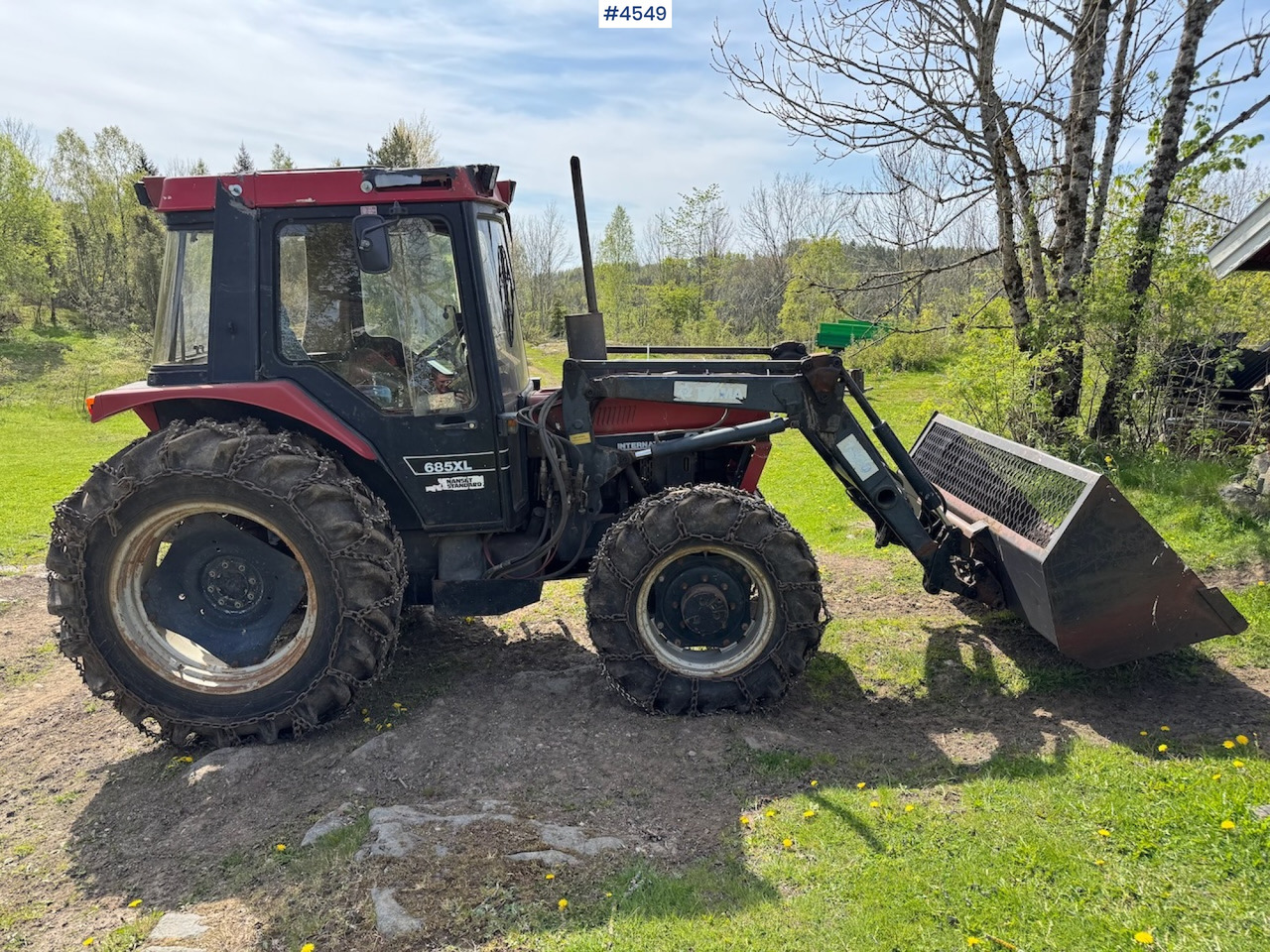 1987 Case 685 XL w/front loader. - Tracteur agricole: photos 1 1987 Case 685 XL w/front loader. - Tracteur agricole: photos 1