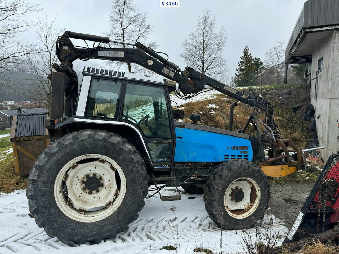 1993 Valmet 8100 m/ Hiab FMV Crane and timber trailer - Tracteur agricole: photos 5 1993 Valmet 8100 m/ Hiab FMV Crane and timber trailer - Tracteur agricole: photos 5
