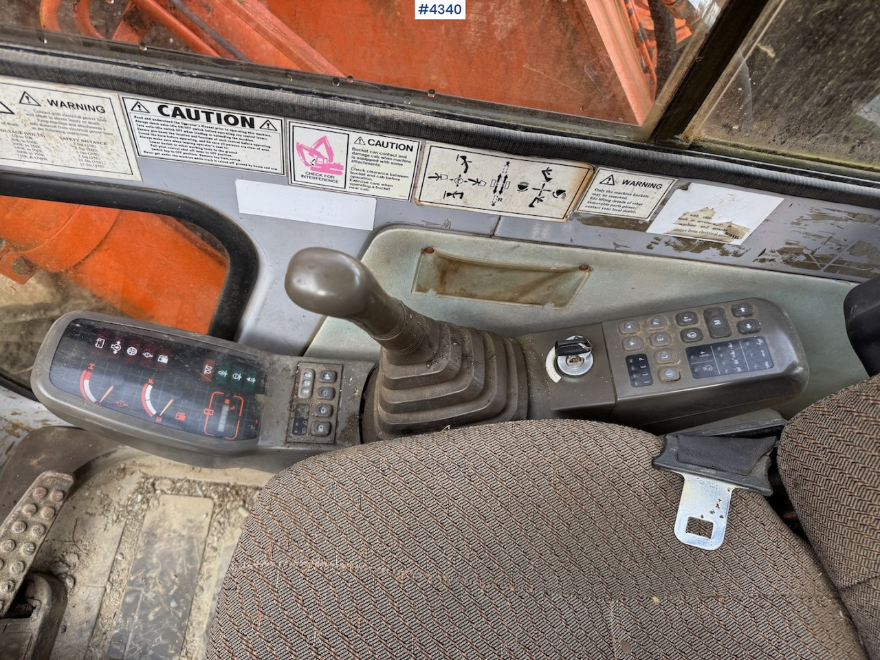 Pelle sur chenille 1994 Hitachi EX120-2: photos 16 Pelle sur chenille 1994 Hitachi EX120-2: photos 16