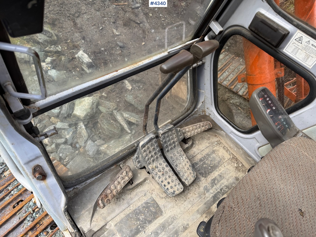 Pelle sur chenille 1994 Hitachi EX120-2: photos 17 Pelle sur chenille 1994 Hitachi EX120-2: photos 17