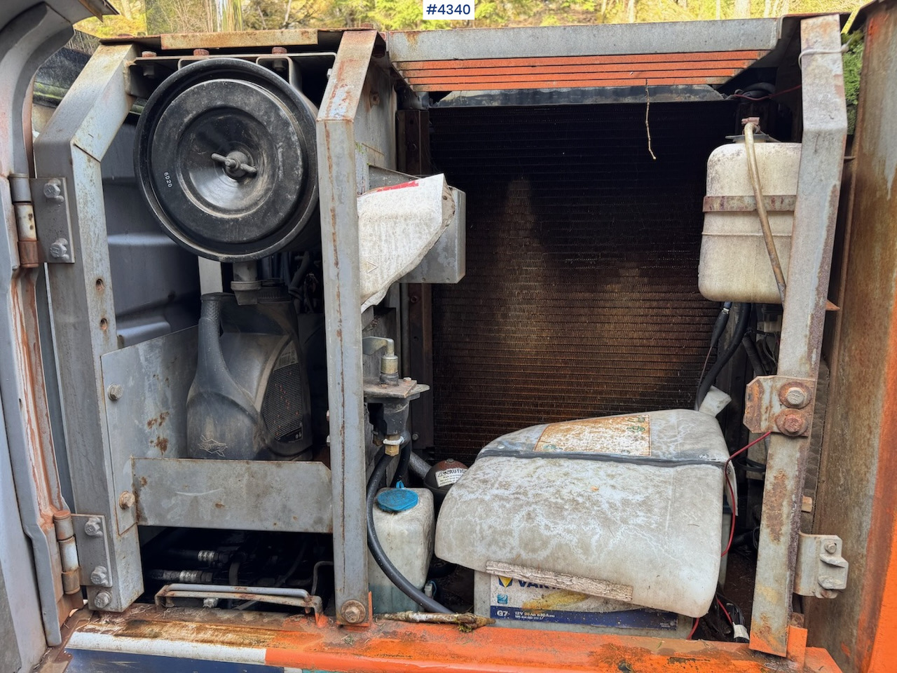 Pelle sur chenille 1994 Hitachi EX120-2: photos 12 Pelle sur chenille 1994 Hitachi EX120-2: photos 12