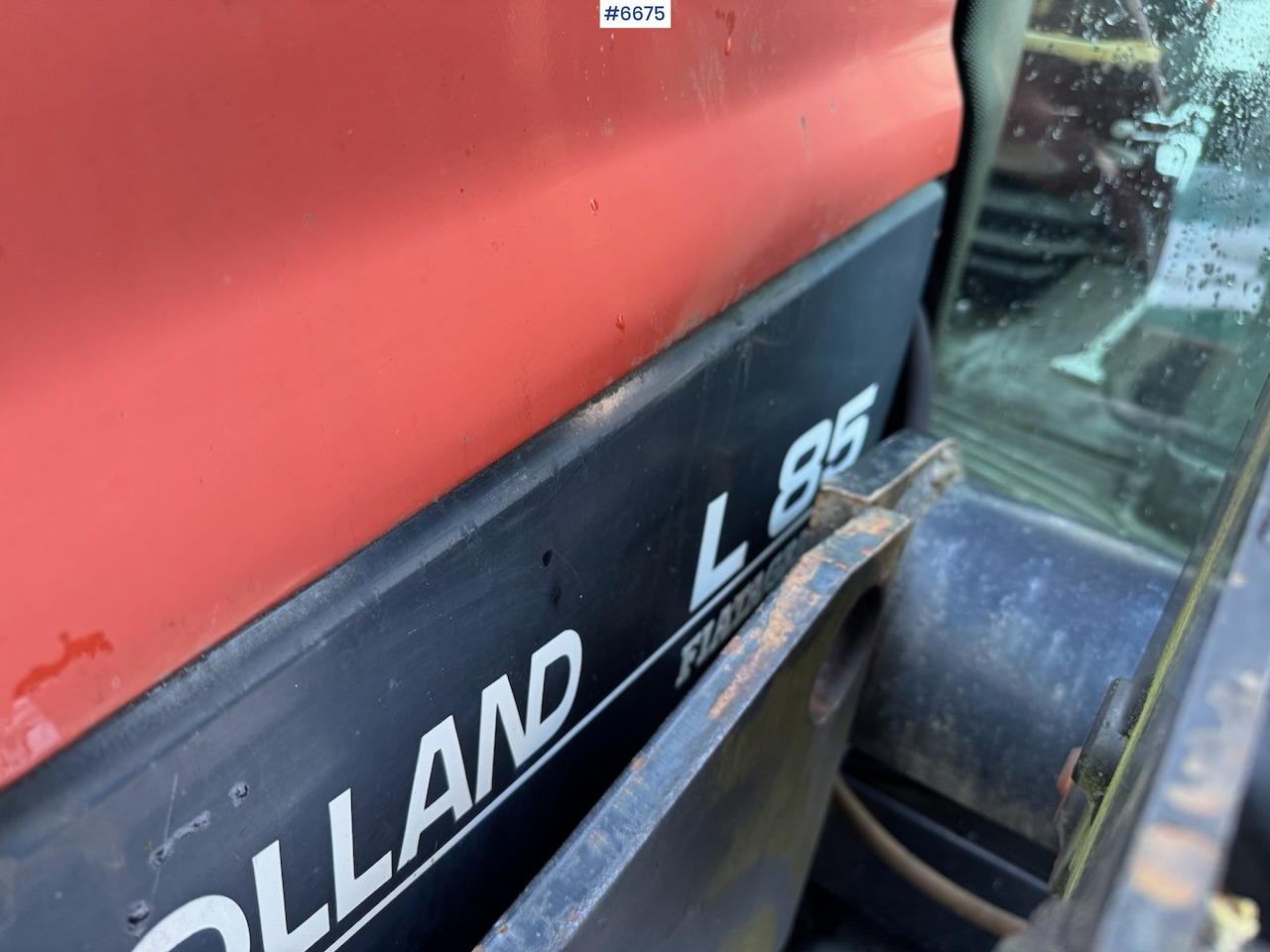 1997 New Holland L 85 w/ front loader. - Tracteur agricole: photos 3 1997 New Holland L 85 w/ front loader. - Tracteur agricole: photos 3