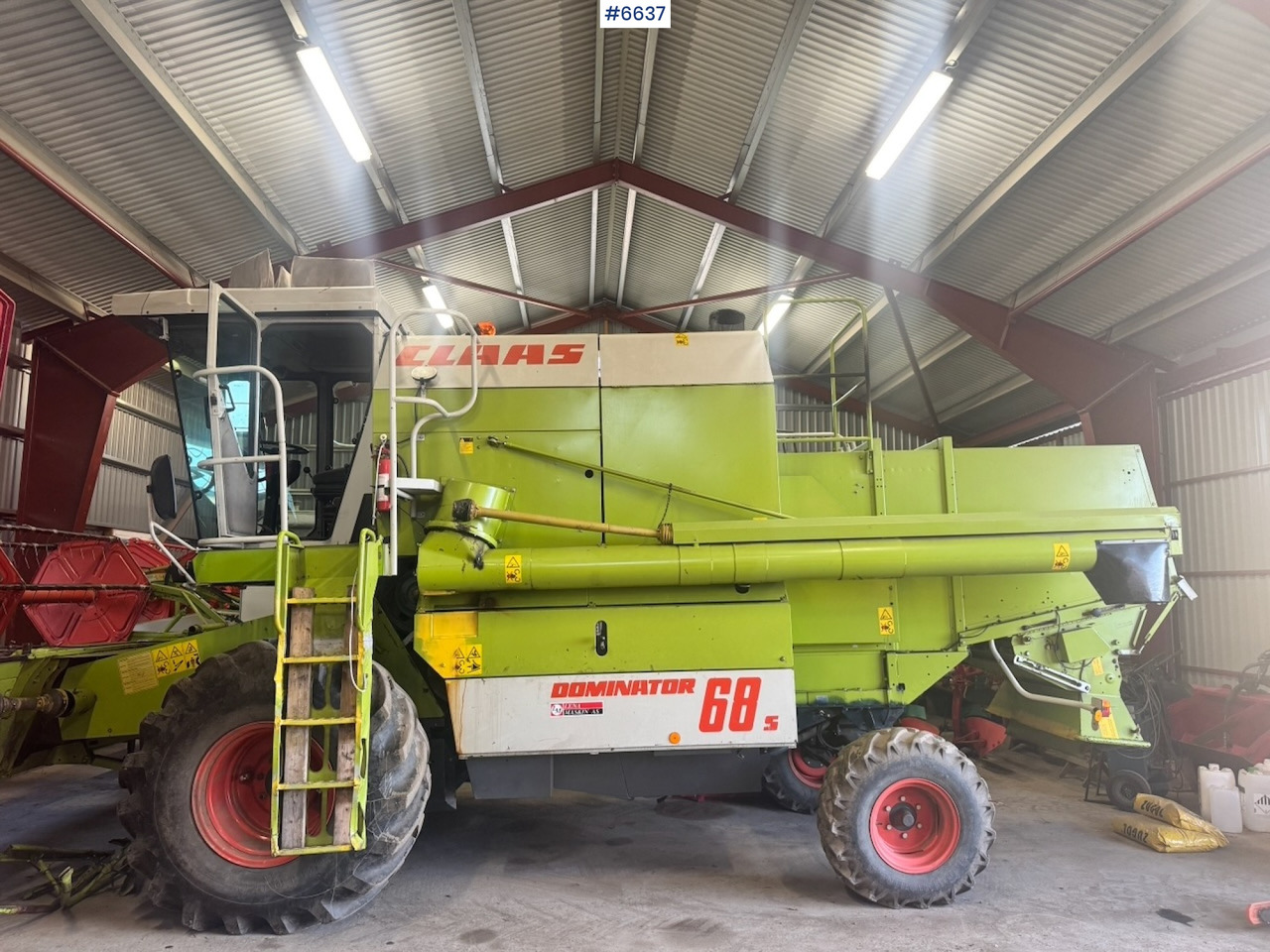 1999 Claas Dominator 68 S combine harvester with twin wheels. Well-maintained / Recently upgraded! - Moissonneuse-batteuse: photos 2 1999 Claas Dominator 68 S combine harvester with twin wheels. Well-maintained / Recently upgraded! - Moissonneuse-batteuse: photos 2