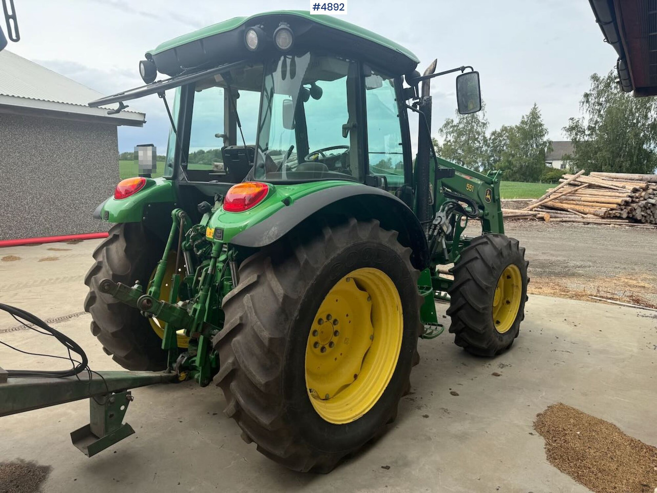 2004 John Deere 5720 4x4 w/ front loader - Tracteur agricole: photos 5 2004 John Deere 5720 4x4 w/ front loader - Tracteur agricole: photos 5