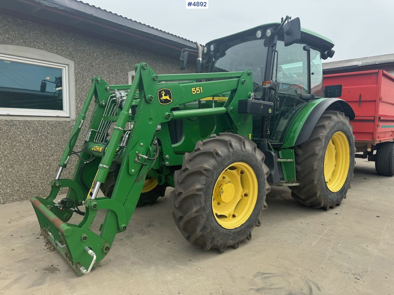 2004 John Deere 5720 4x4 w/ front loader - Tracteur agricole: photos 1 2004 John Deere 5720 4x4 w/ front loader - Tracteur agricole: photos 1